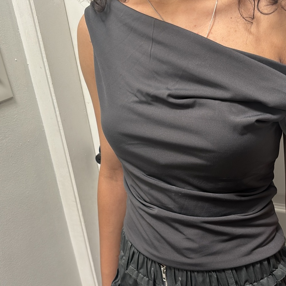 Off the shoulder top - Picture 2 of 2
